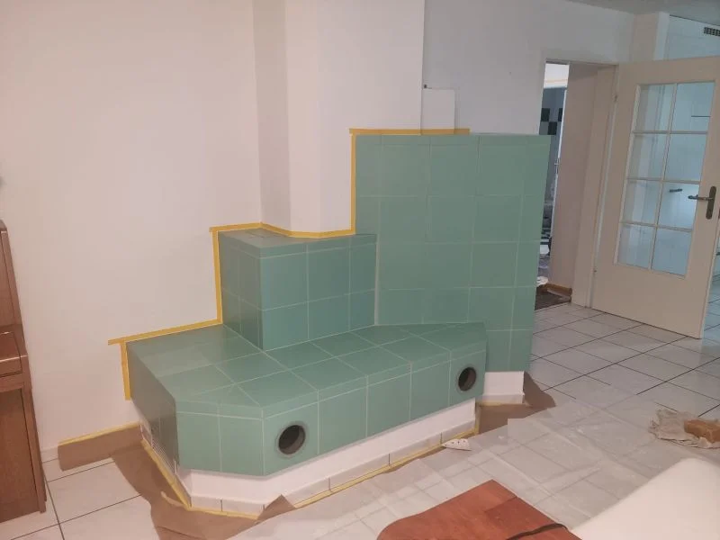 Individuelle Farbgestaltung im Innenbereich mit grüner Oberfläche